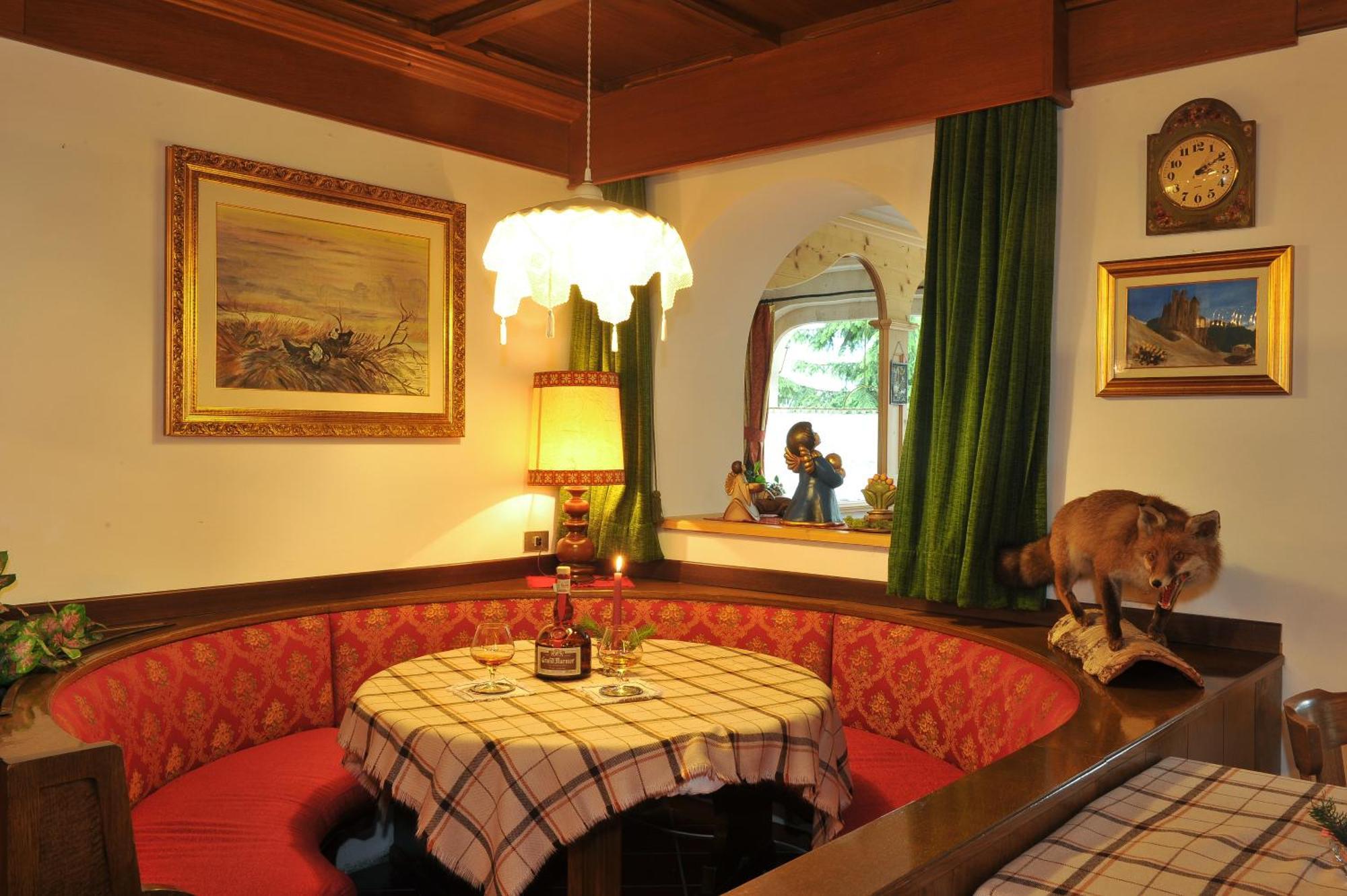 Hotel Cristallo Виго ди Фаса Екстериор снимка