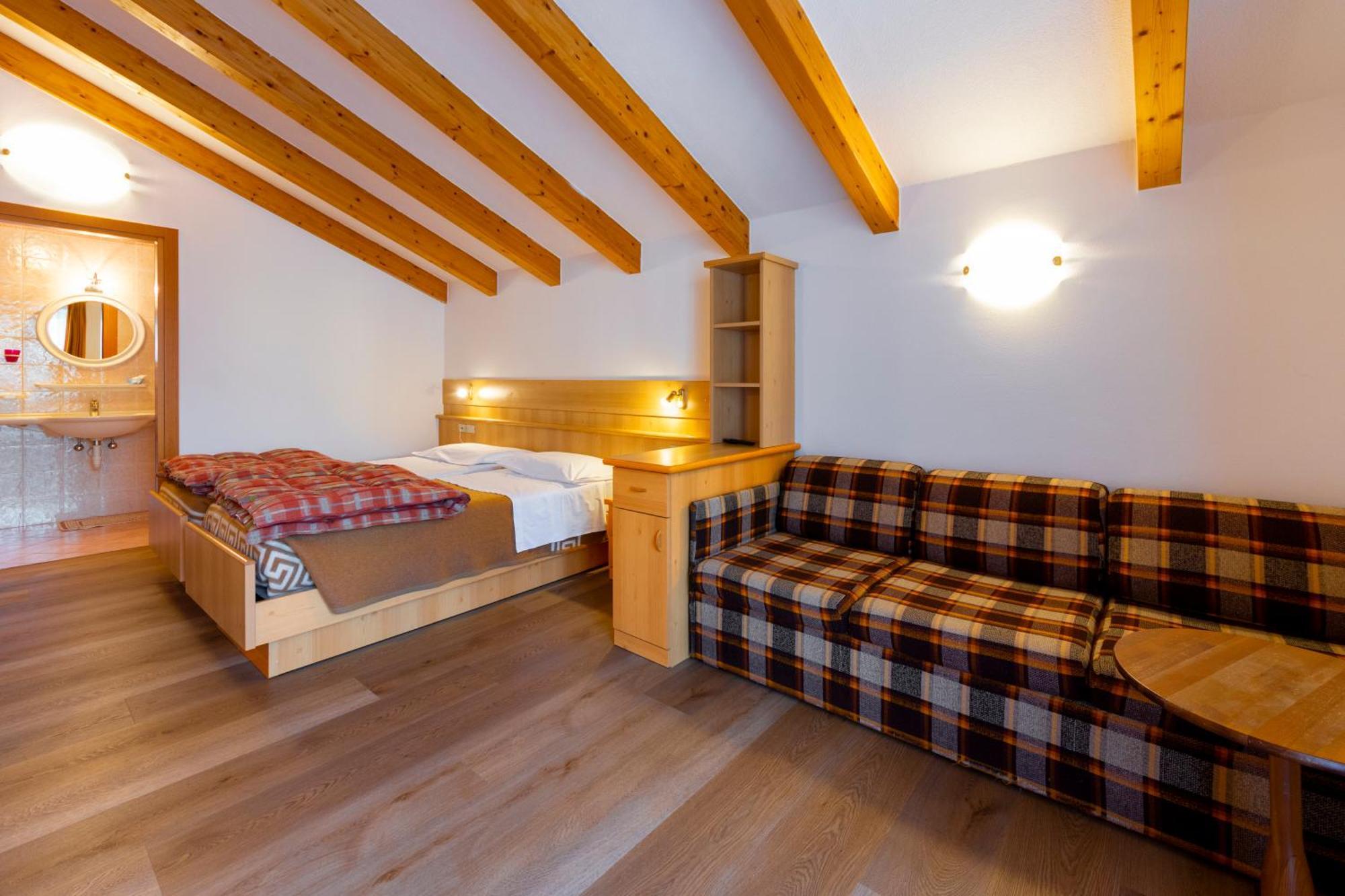 Hotel Cristallo Виго ди Фаса Екстериор снимка